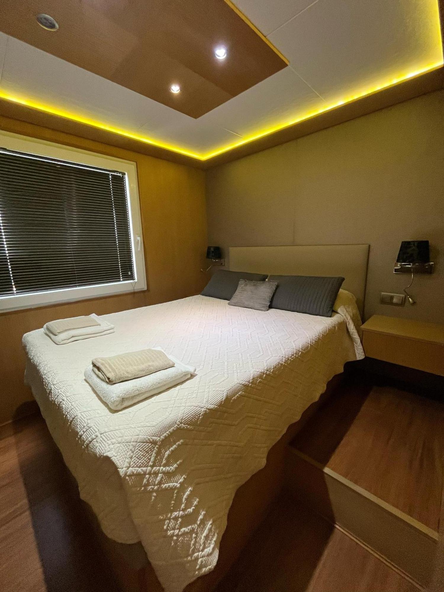 Casa Flotante Con Encanto En - Murcia Botel *